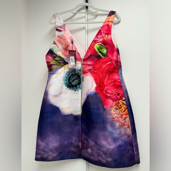 Karen Millen NWT Deep V Neck Shift Dress - Picture 3 of 9